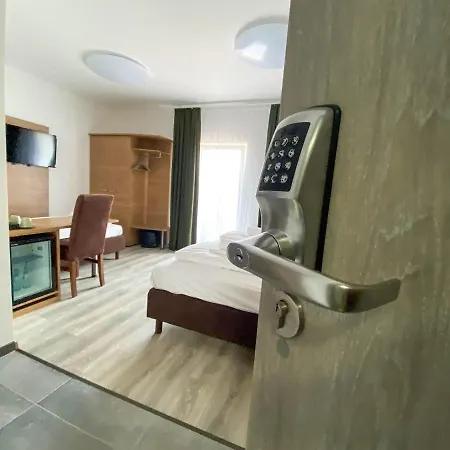 Gede Apartment *