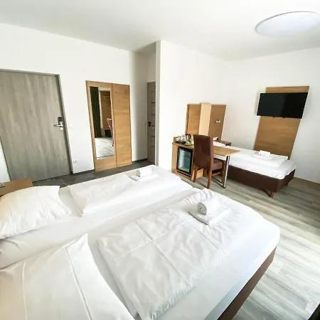 Gede Apartment *